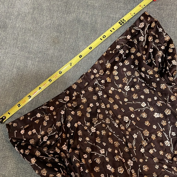 Handmade satin A-line skirt brown with flower & branch pattern 28” waist 24-146 - Picture 4 of 5